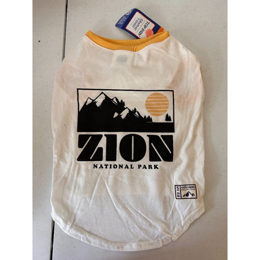 Top Paw Dog Tee Zion Park Size M – Trendy & Comfortable Pet Apparel